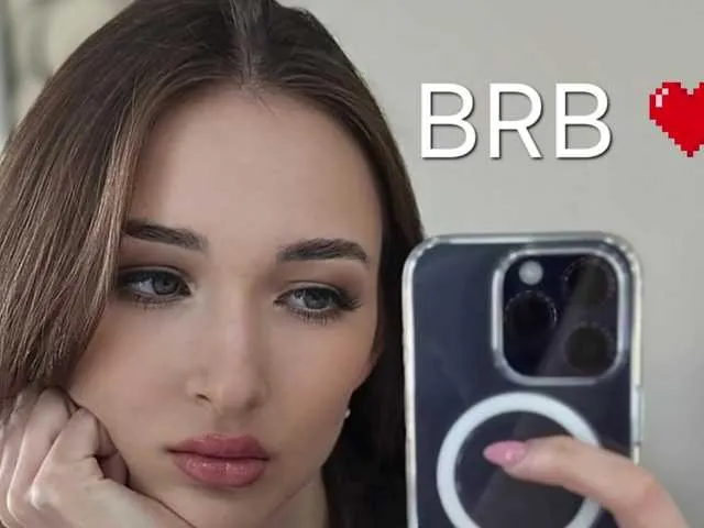 -Vivian- broadcasting live