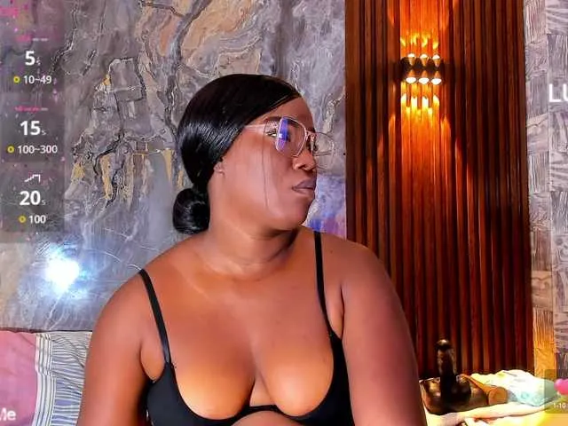 curvynaomhy Image 12