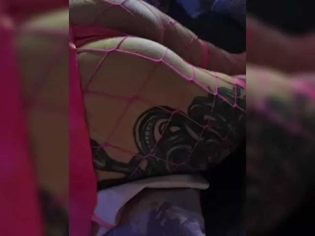 DiiRolla broadcasting live