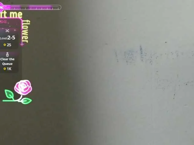 gigi-loved broadcasting live