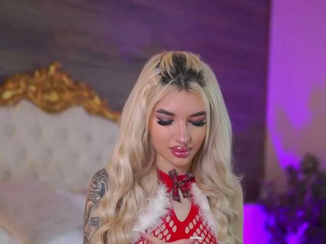 JuicyJessye broadcasting live