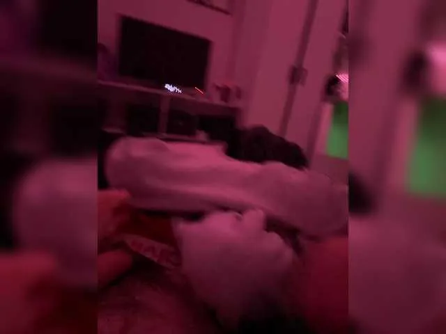 LinaTwins broadcasting live