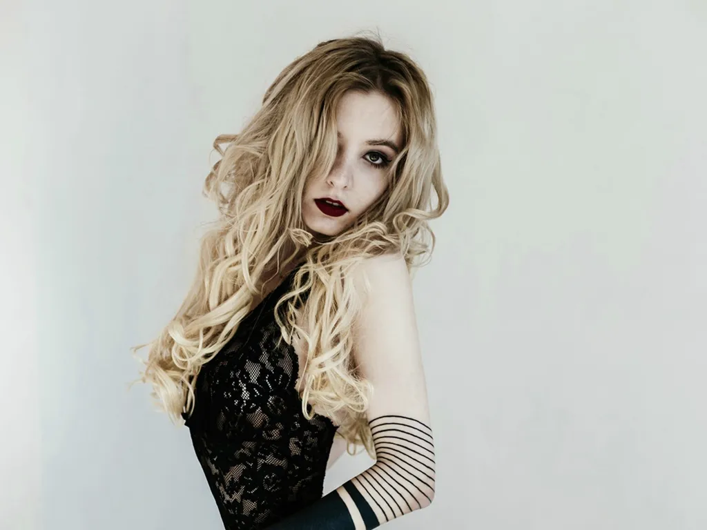 AngelikaMoebius broadcasting live