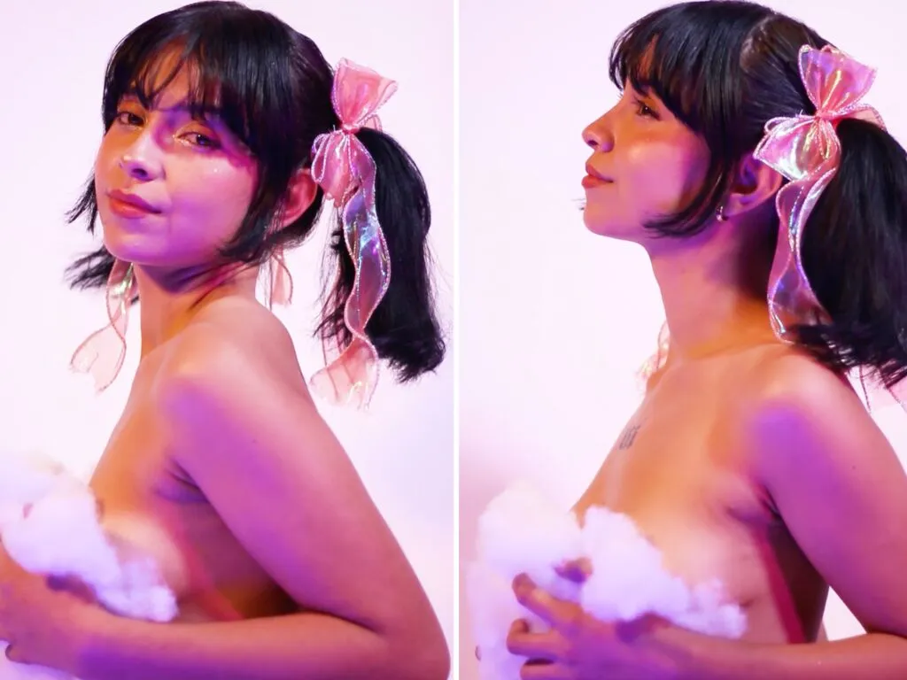 ElizabethThaylor broadcasting live