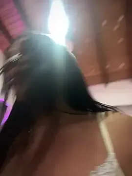 Ashly_Miller broadcasting live