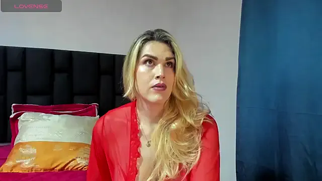 Aurora_doll23 broadcasting live