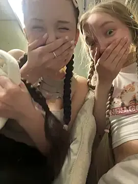 bambi_lu broadcasting live