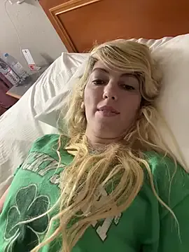 CelestialRuby broadcasting live