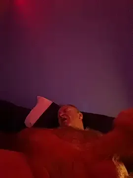 hintly broadcasting live