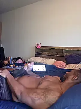 Naughtyhands242 broadcasting live