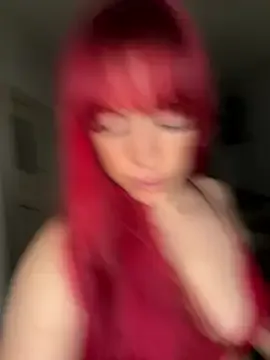 Roxysophie broadcasting live