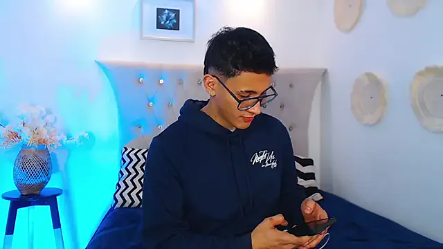 SalvadorFit broadcasting live